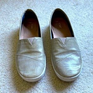 Toms shoes